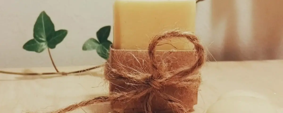 Trockene Haut? Bodybutter selber machen! Schnelle & einfache Zubereitung, nur natürliche Zutaten und mit Schokoduft!